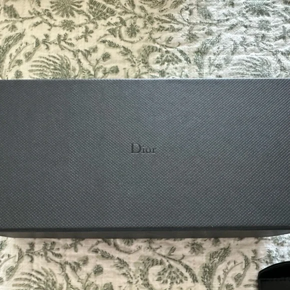 Dior Sunglasses - Picture 9 of 9